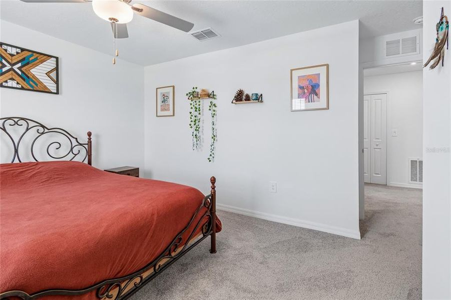 Furnished interior view inside a new home in , Land O' Lakes (Image 40).
