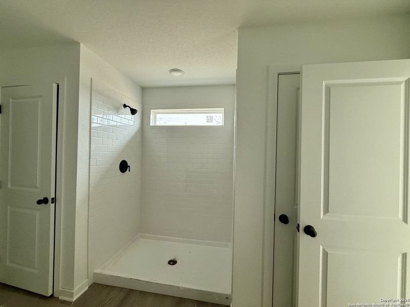 Spacious, unfurnished interior of a new home in The Arbors at the Wilder, Adkins (Image 9).