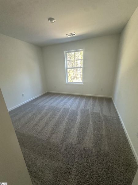 Spacious, unfurnished interior of a new home in Shiloh Trail, Wellford (Image 37).