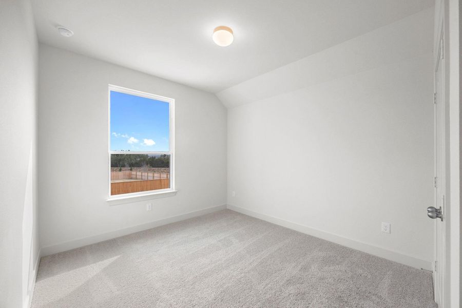 Spacious, unfurnished interior of a new home in Parmer Ranch, Georgetown (Image 24).