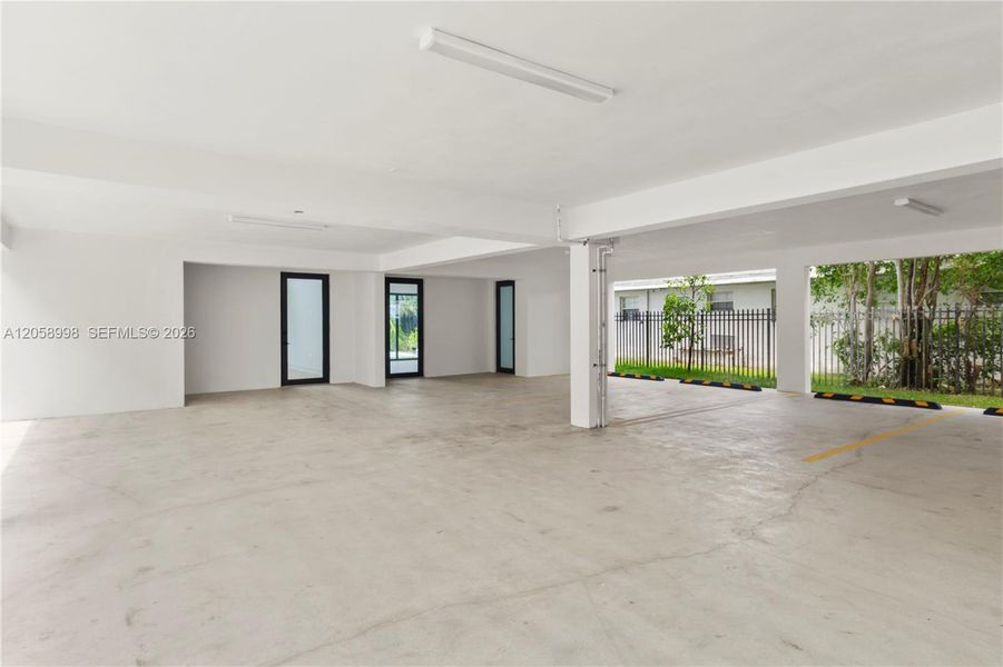 Spacious, unfurnished interior of a new home in , Miami (Image 25).