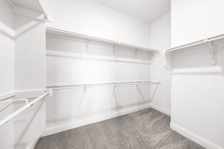 Spacious, unfurnished interior of a new home in Forest Ridge Estates, Greenville (Image 29).