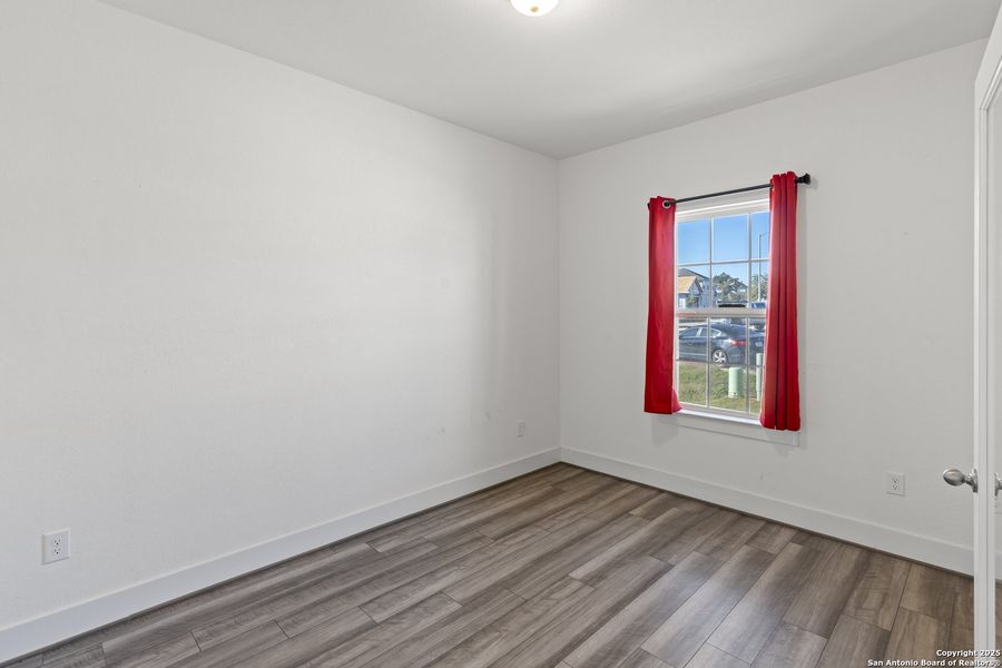 Spacious, unfurnished interior of a new home in Hickory Ridge, Elmendorf (Image 27).