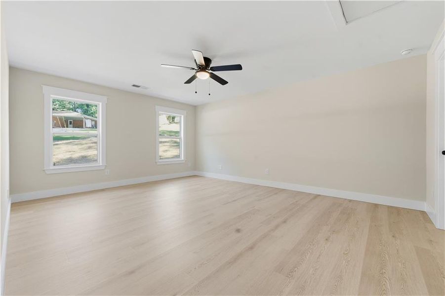 Spacious, unfurnished interior of a new home in , Mableton (Image 8).