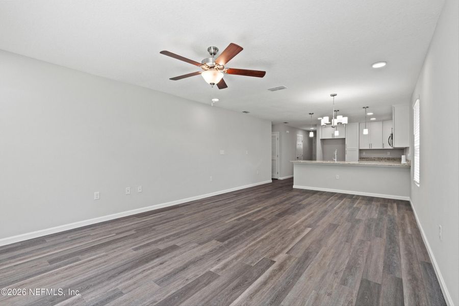 Spacious, unfurnished interior of a new home in , Jacksonville (Image 19).