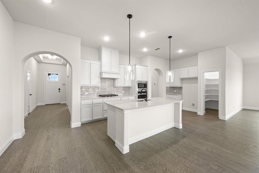 389 Paddle Boat- Kitchen-3301