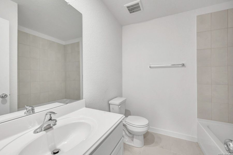 Furnished interior view inside a new home in Winding Brook, San Antonio (Image 5). Furnished interior view inside a new home in Winding Brook, San Antonio (Image 5).