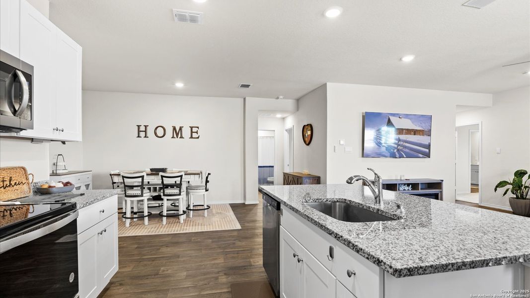 Furnished interior view inside a new home in Arroyo Ranch, Seguin (Image 16).