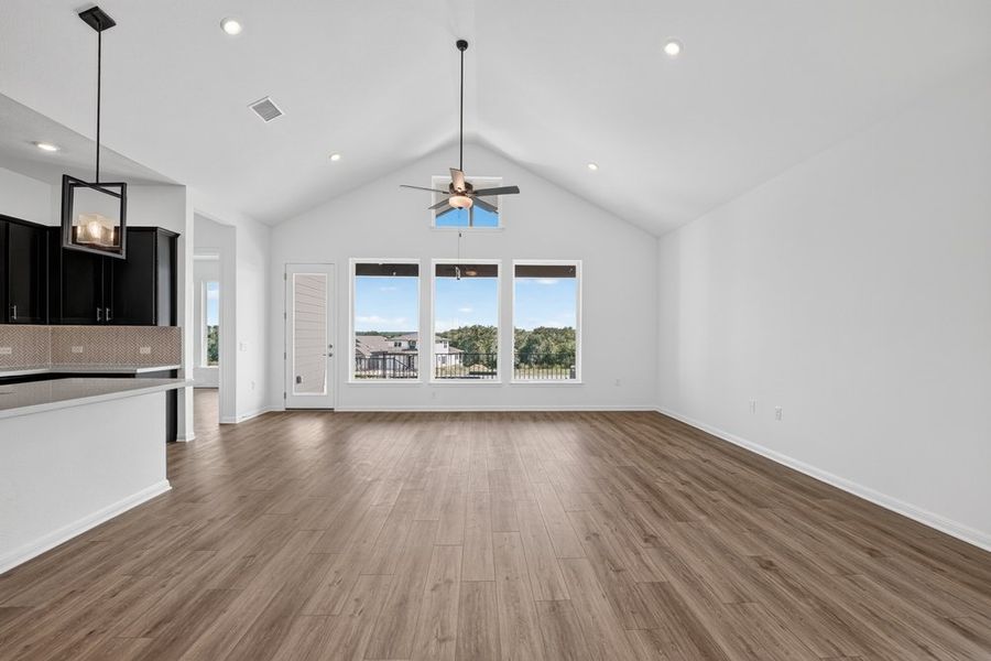 Spacious, unfurnished interior of a new home in Silverleaf, Cedar Creek (Image 13). Spacious, unfurnished interior of a new home in Silverleaf, Cedar Creek (Image 13).