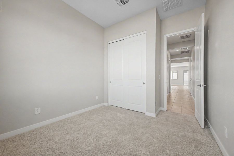 Spacious, unfurnished interior of a new home in Mira Vista at Victory, Buckeye (Image 8).