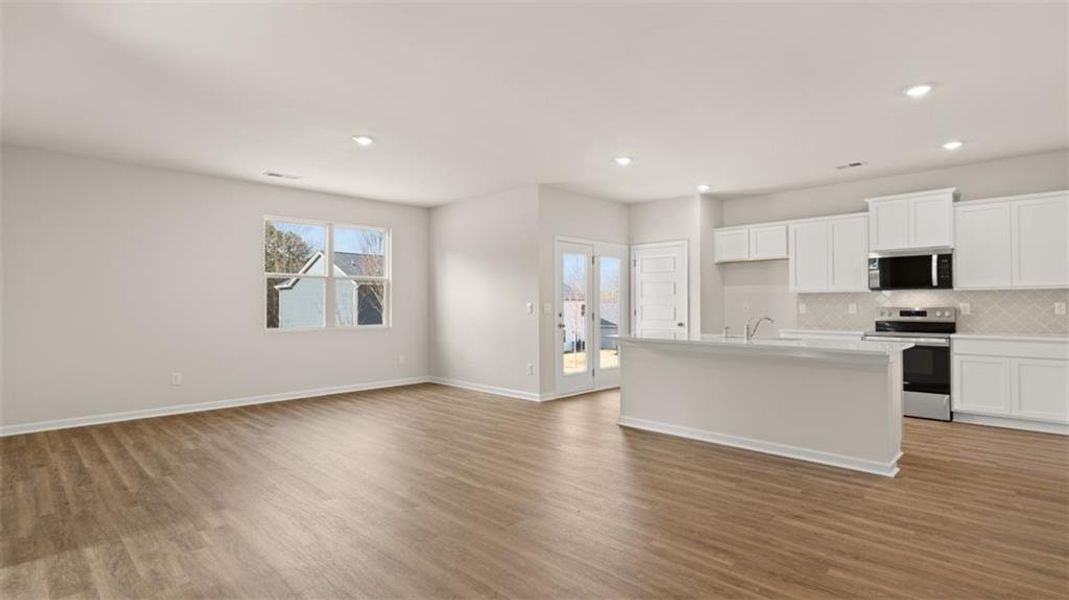 Spacious, unfurnished interior of a new home in Willowbrook, Winder (Image 15).