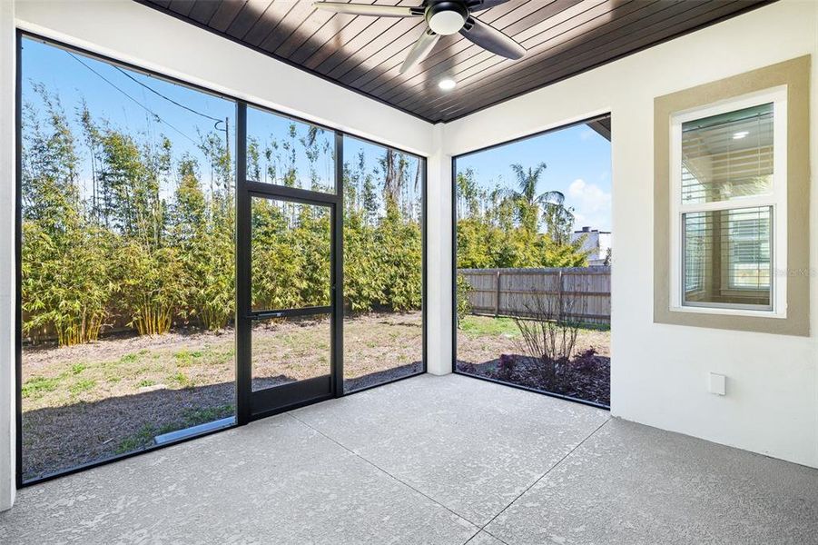 Exterior details and patio area of a home in , Tampa (Image 4).