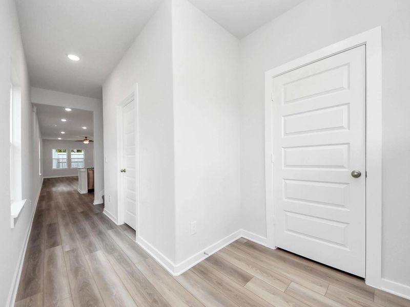 Spacious, unfurnished interior of a new home in Windmill Estates, Magnolia (Image 19).