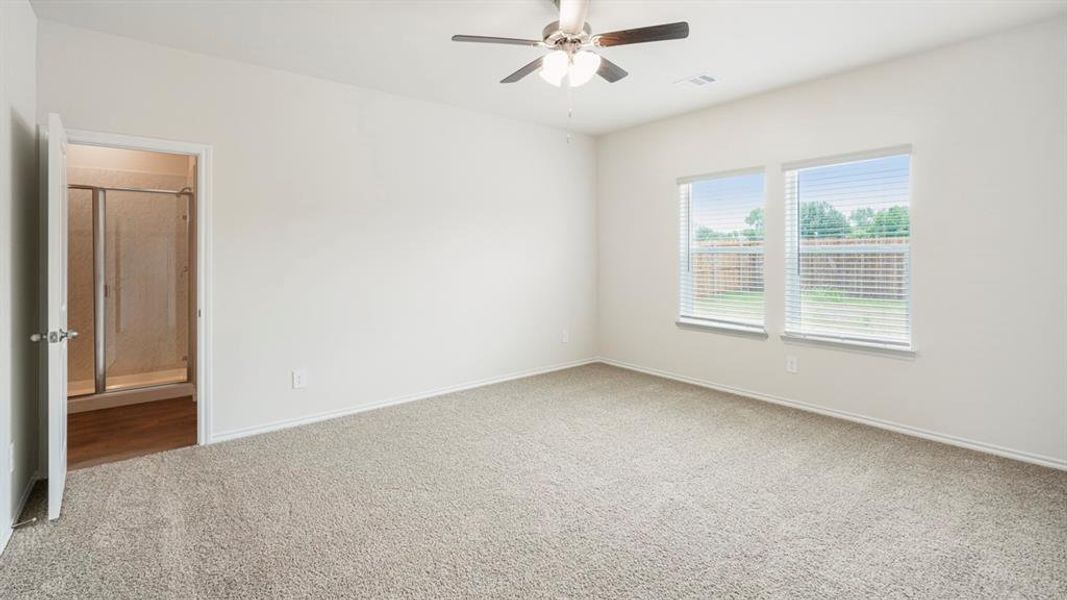 Spacious, unfurnished interior of a new home in Frontier Pointe, Princeton (Image 17).