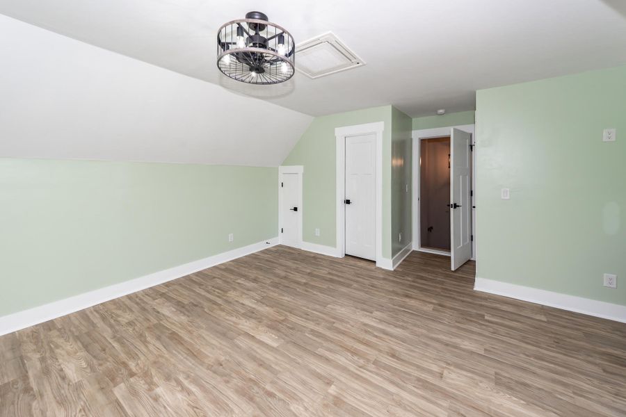 Spacious, unfurnished interior of a new home in , Charleston (Image 22).