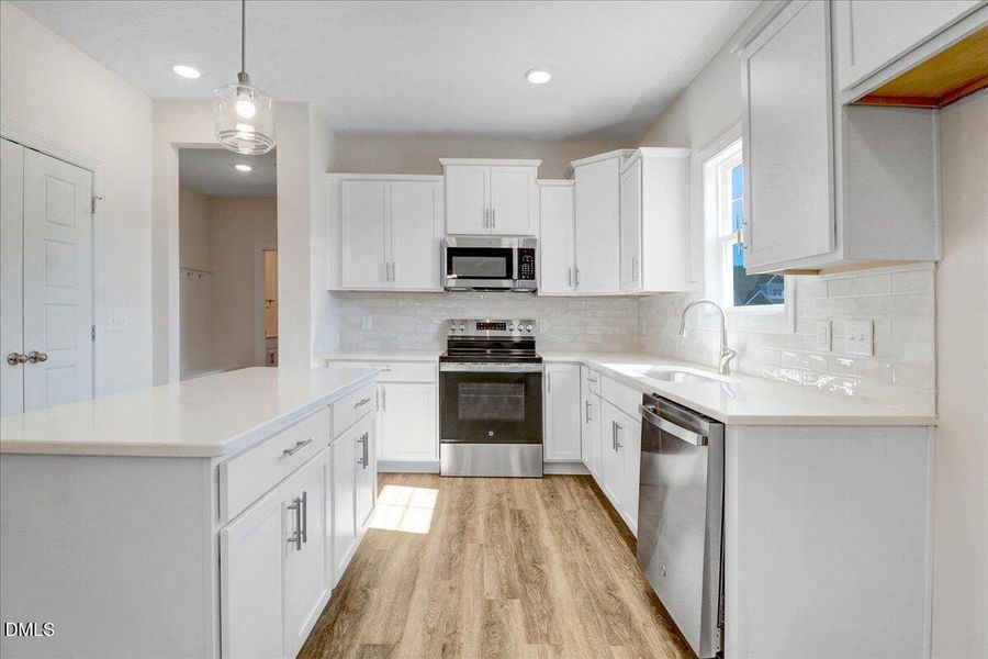 12-110 Hudson Vlg Dr-12