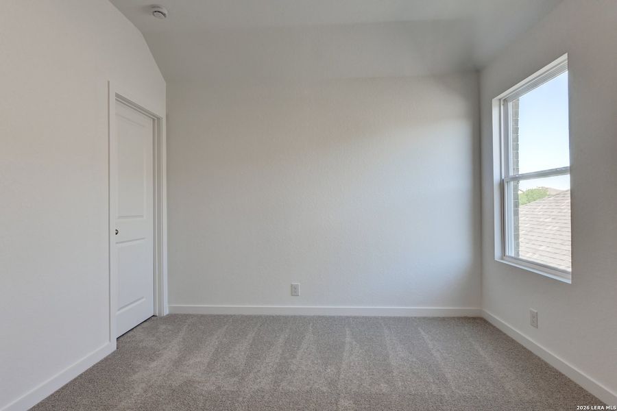 Spacious, unfurnished interior of a new home in Arcadia Ridge, San Antonio (Image 18).