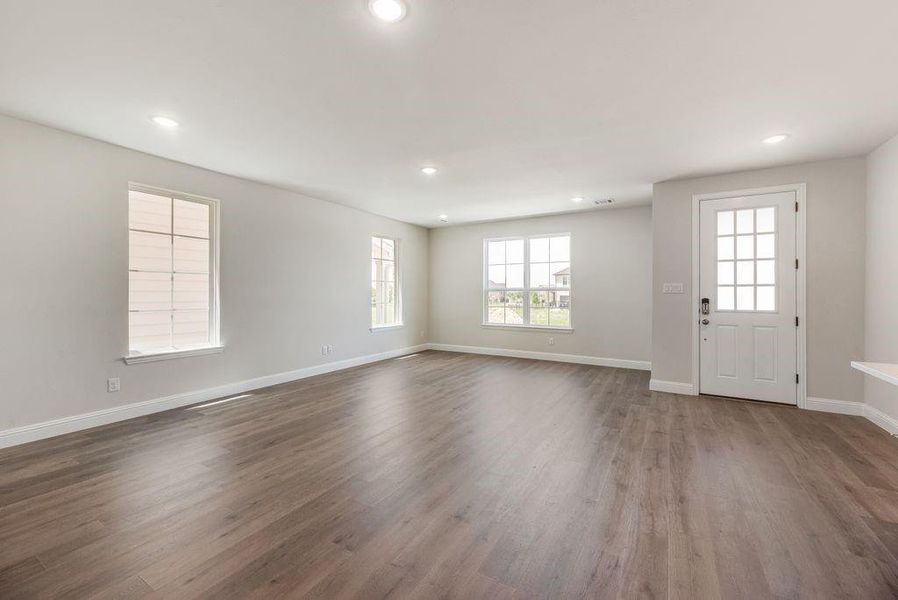 Spacious, unfurnished interior of a new home in Bayside, Rowlett (Image 26). Spacious, unfurnished interior of a new home in Bayside, Rowlett (Image 26).