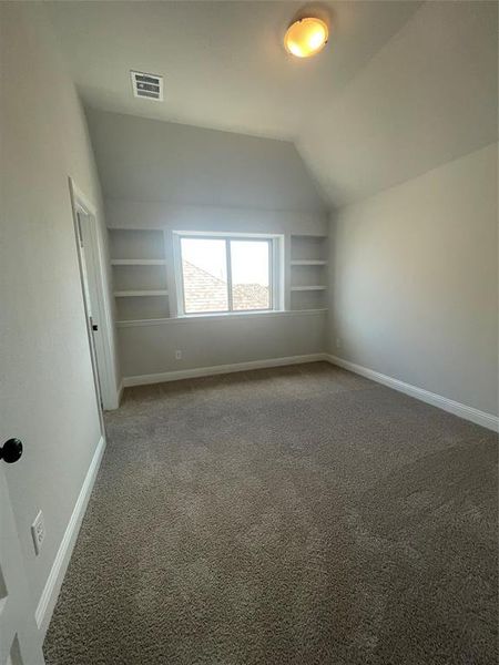 Spacious, unfurnished interior of a new home in Mercer Meadows, Royse City (Image 14). Spacious, unfurnished interior of a new home in Mercer Meadows, Royse City (Image 14).