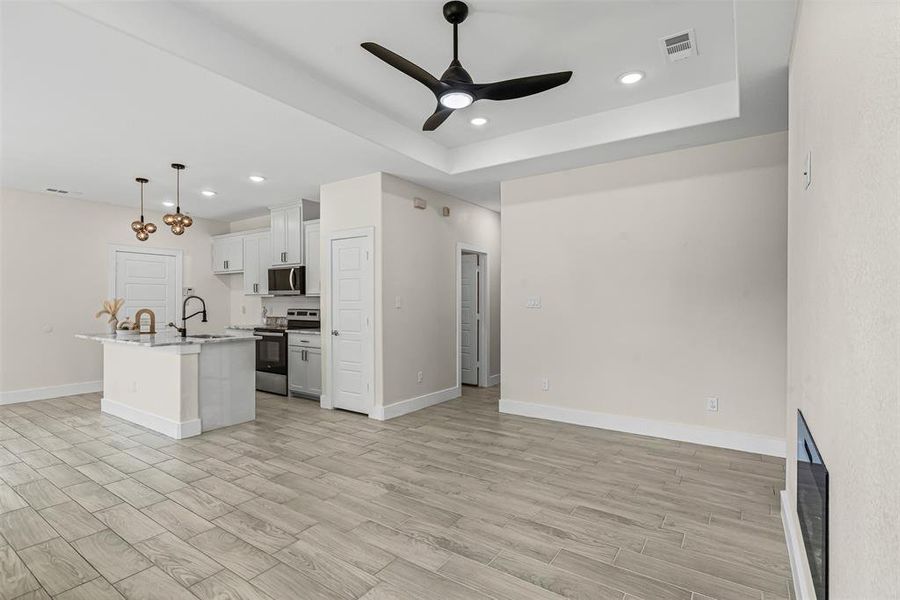 Spacious, unfurnished interior of a new home in , Granbury (Image 23). Spacious, unfurnished interior of a new home in , Granbury (Image 23).