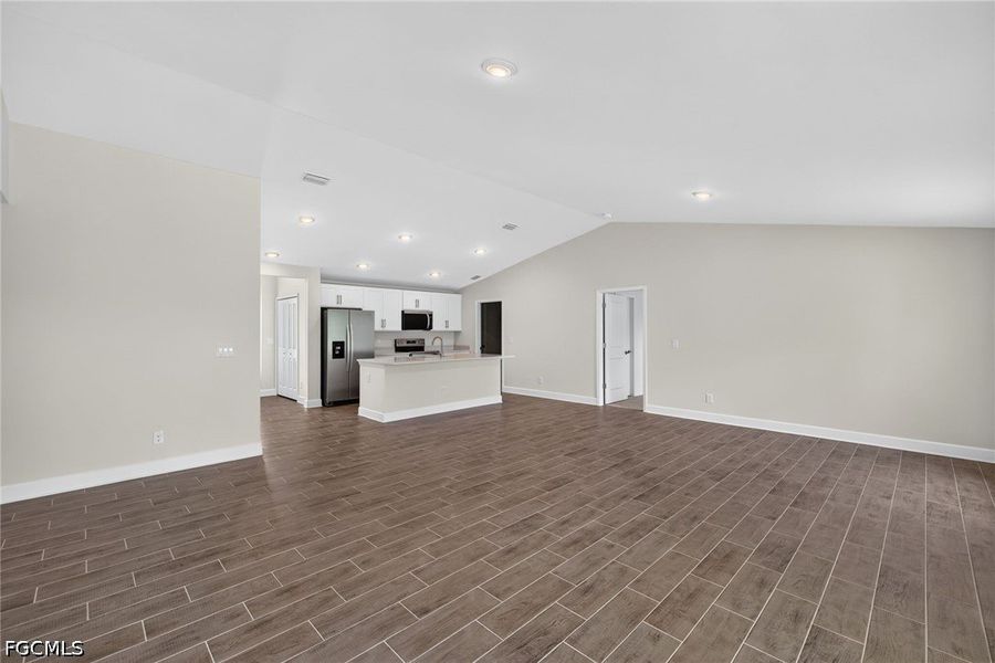 Spacious, unfurnished interior of a new home in Cape Coral, Cape Coral (Image 19). Spacious, unfurnished interior of a new home in Cape Coral, Cape Coral (Image 19).