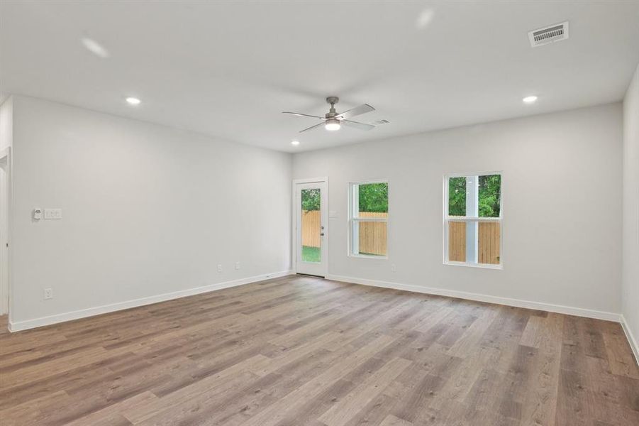 Spacious, unfurnished interior of a new home in Sperling Farms, Ferris (Image 17). Spacious, unfurnished interior of a new home in Sperling Farms, Ferris (Image 17).