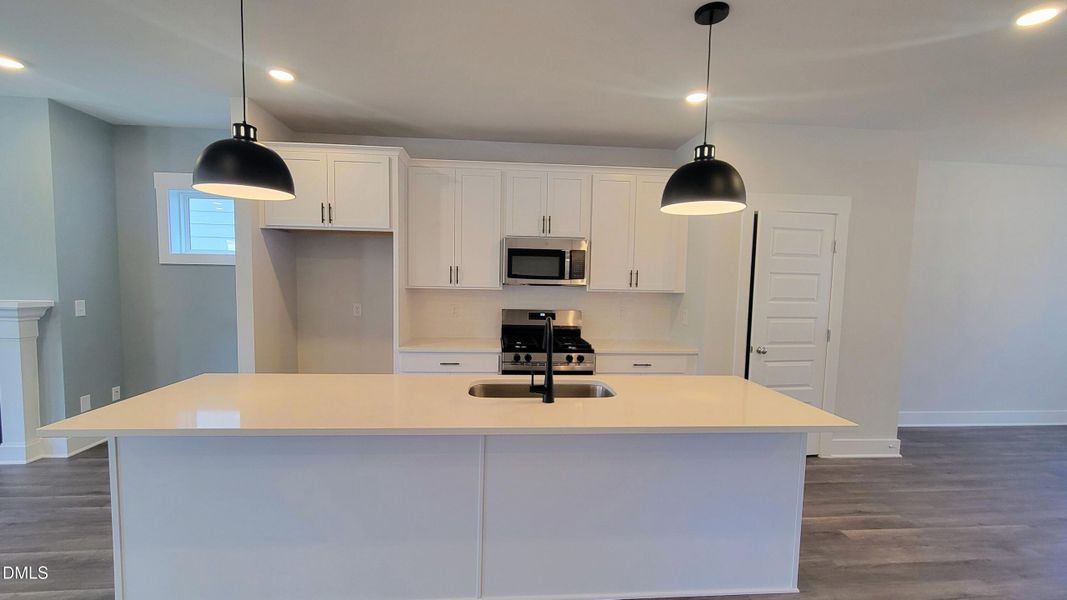 Look At That Island - Yin & Yang Interio