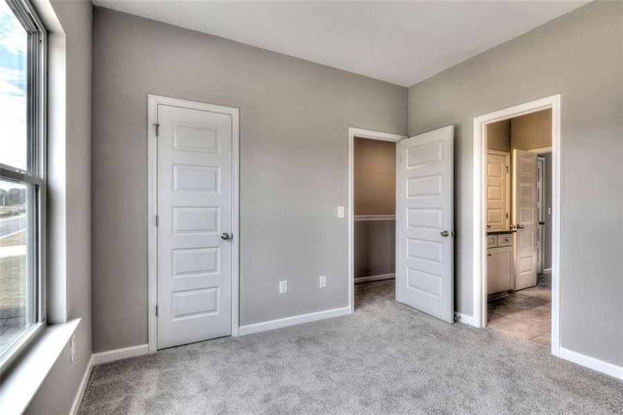 Spacious, unfurnished interior of a new home in , Cartersville (Image 29). Spacious, unfurnished interior of a new home in , Cartersville (Image 29).