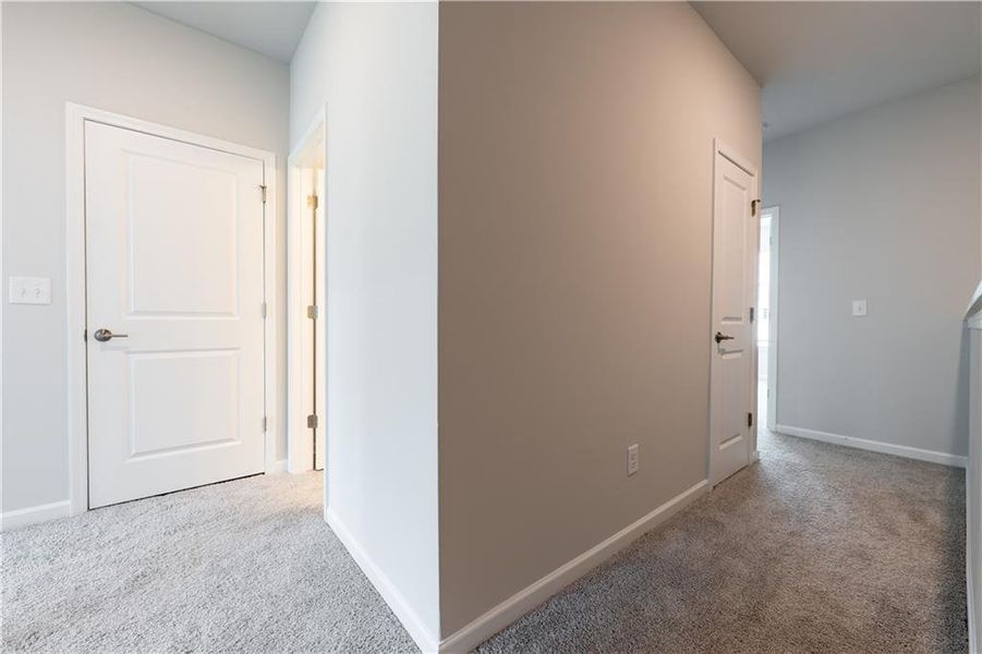 Spacious, unfurnished interior of a new home in , Homer (Image 27).