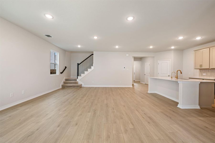 Representative images and renderings are for illustrative purposes. Actual structural options and design finishes of home may vary.