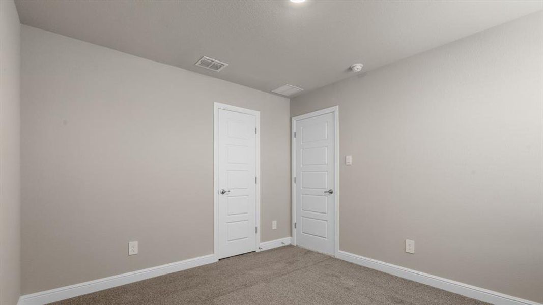 Spacious, unfurnished interior of a new home in Rock Creek Ranch, Fort Worth (Image 33). Spacious, unfurnished interior of a new home in Rock Creek Ranch, Fort Worth (Image 33).