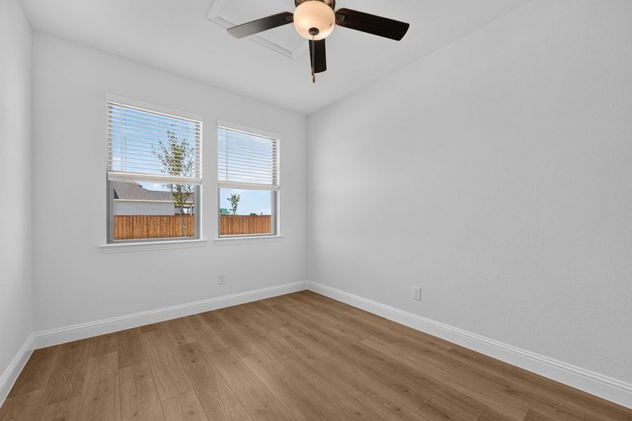 Spacious, unfurnished interior of a new home in Madero 50s, Fort Worth (Image 27).