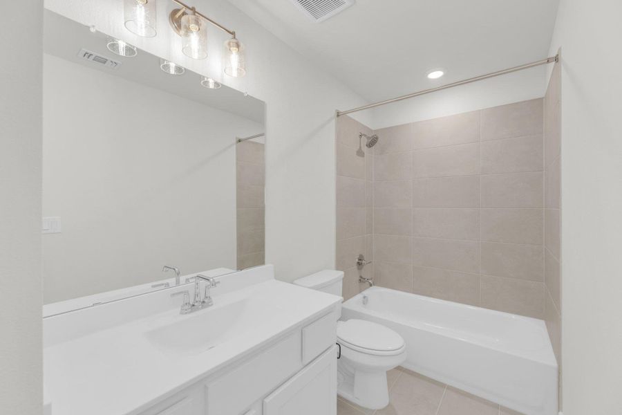 Furnished interior view inside a new home in Santa Rita Ranch, Liberty Hill (Image 13).