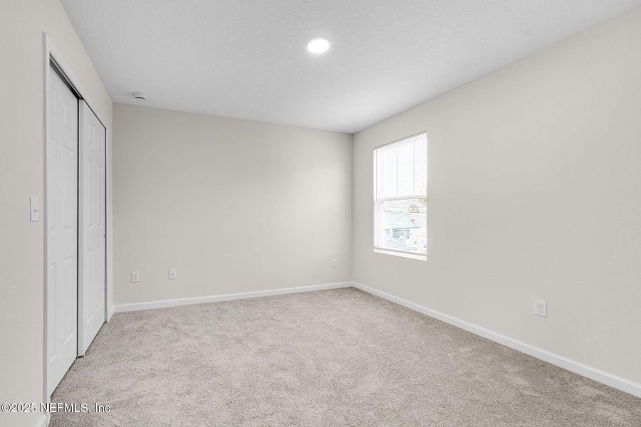 Spacious, unfurnished interior of a new home in , Jacksonville (Image 19).