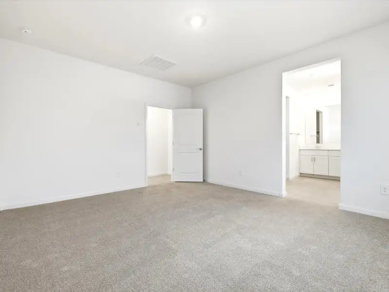 Spacious, unfurnished interior of a new home in Allure Vista Estate Series, Buckeye (Image 9).