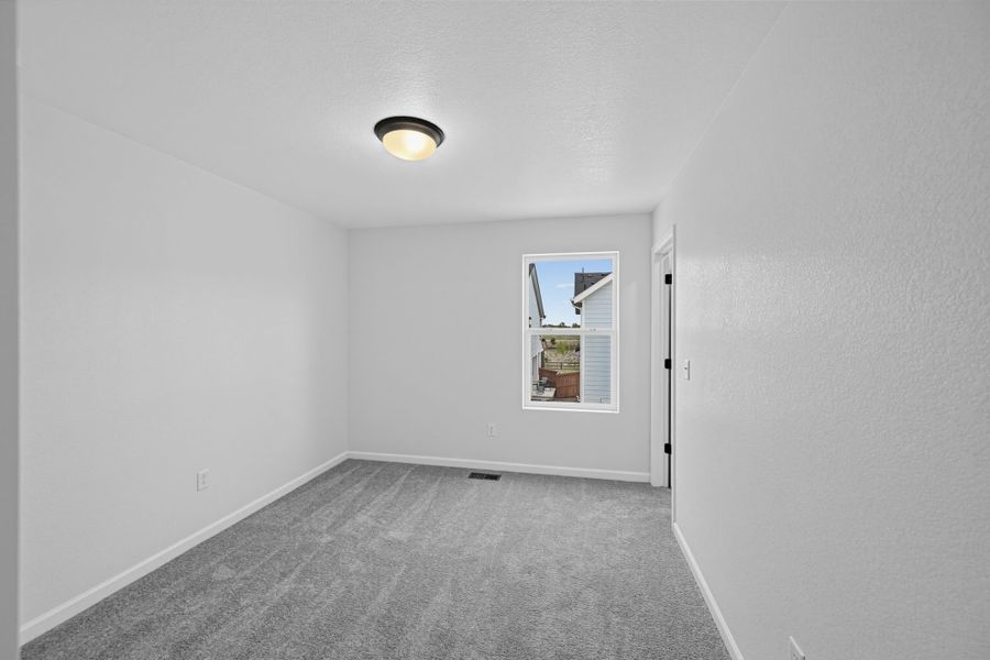 Spacious, unfurnished interior of a new home in Farmlore, Brighton (Image 22).