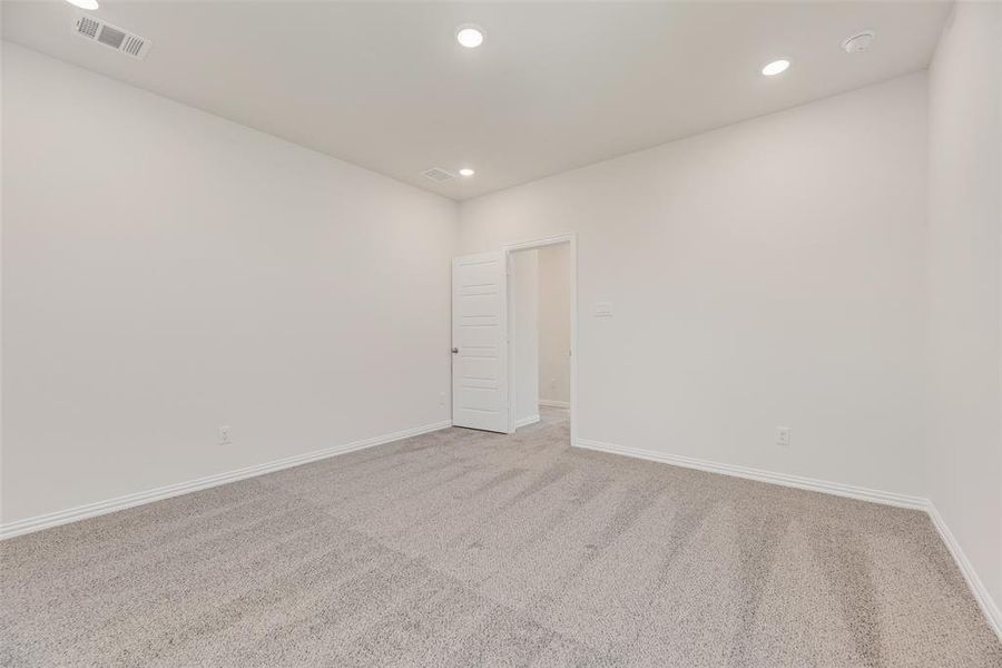 Spacious, unfurnished interior of a new home in Valencia On The Lake, Little Elm (Image 13).