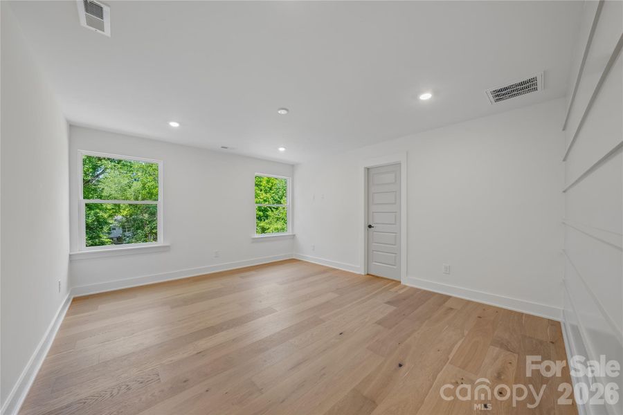 Spacious, unfurnished interior of a new home in , Charlotte (Image 22).