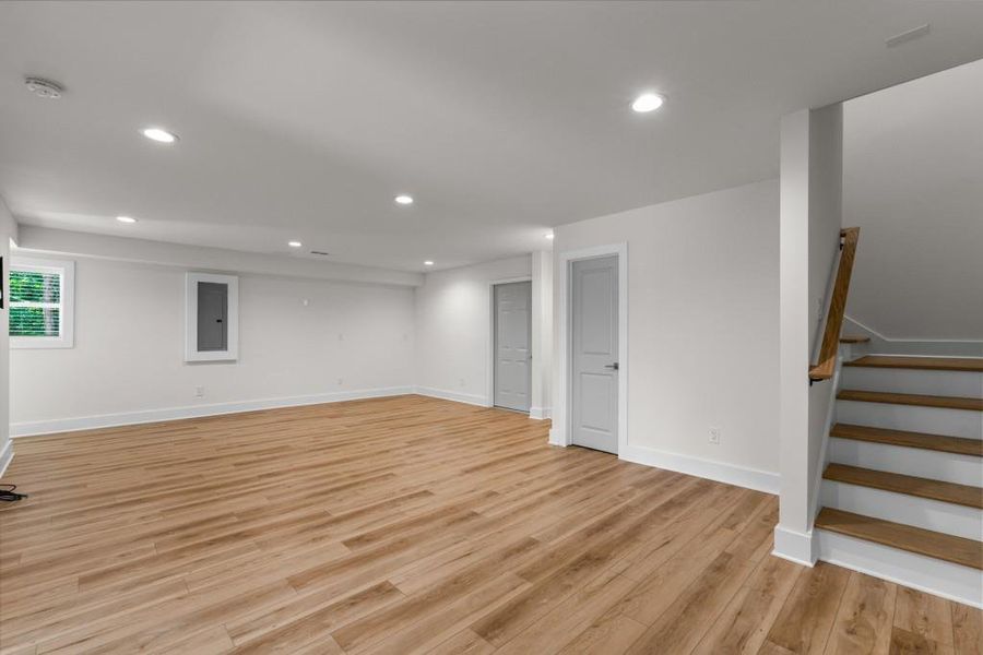 Spacious, unfurnished interior of a new home in , Atlanta (Image 22).