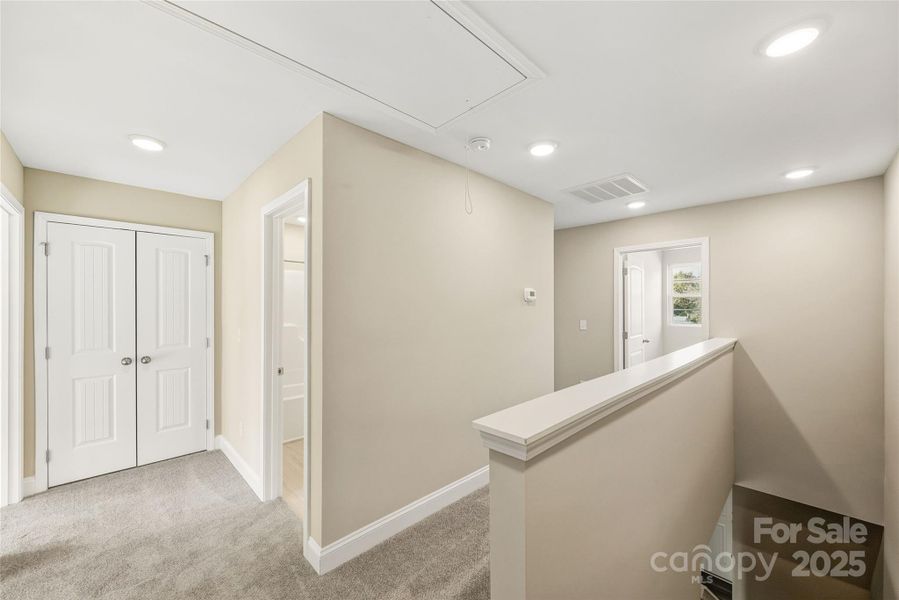 Image 28 of a home in .