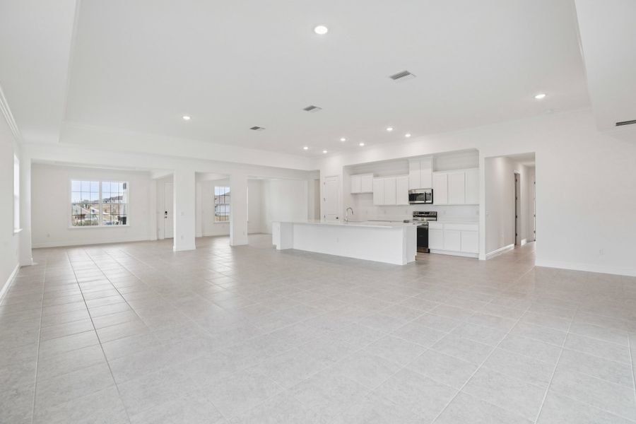 Representative unfurnished interior of a home built from the Sierra by Maronda Homes in Marion Oaks, Ocala (Image 17).