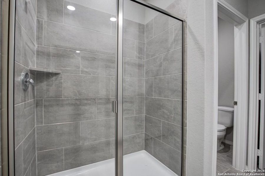 Furnished interior view inside a new home in Hickory Ridge, San Antonio (Image 43).