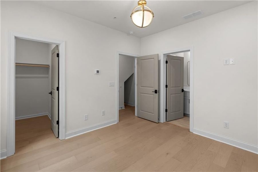 Spacious, unfurnished interior of a new home in Park Walke, Alpharetta (Image 37). Spacious, unfurnished interior of a new home in Park Walke, Alpharetta (Image 37).