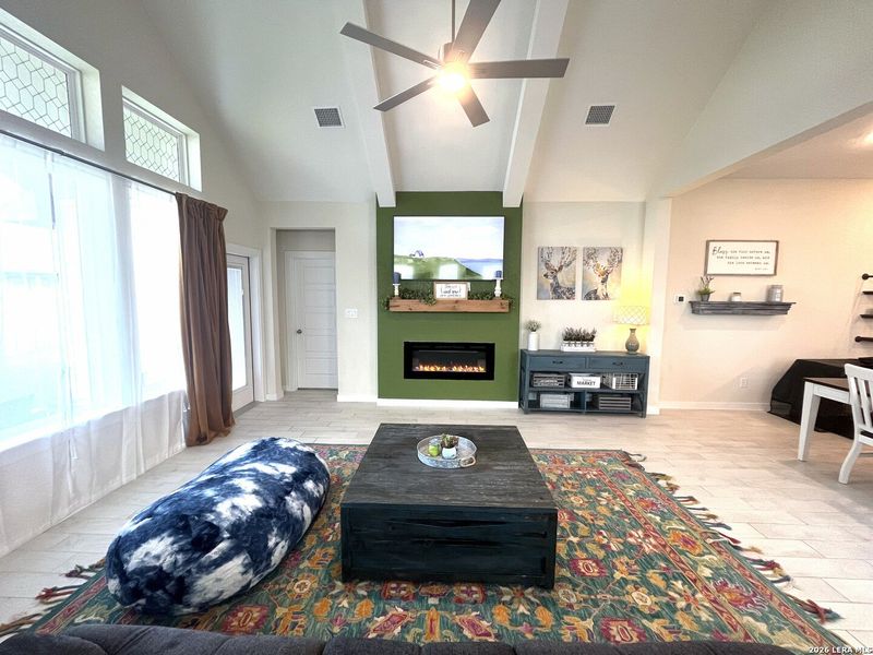Furnished interior view inside a new home in , Seguin (Image 8).