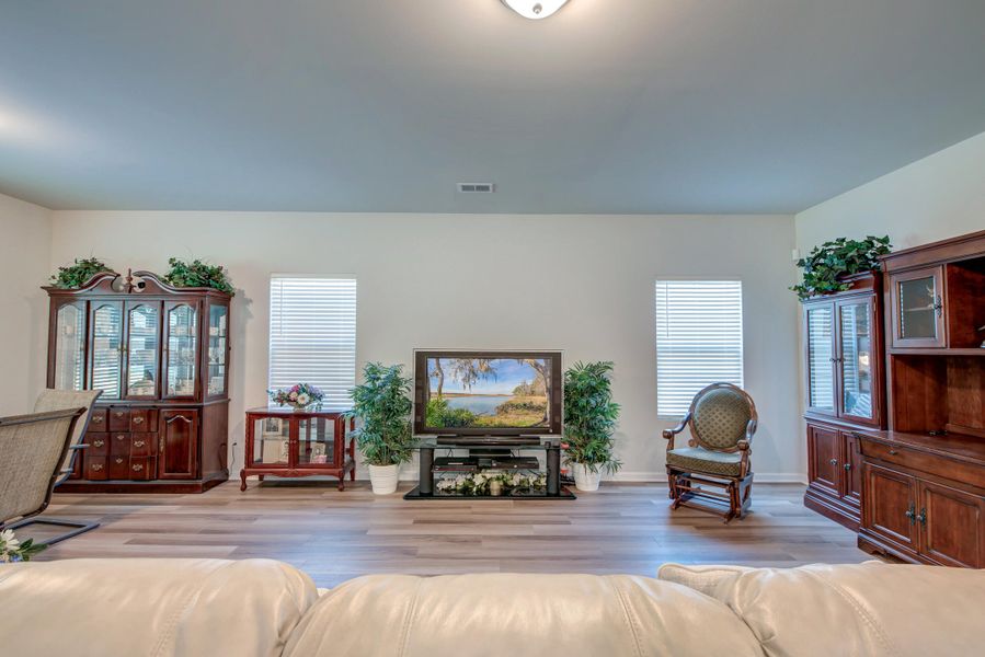 Image 42 of a home in .