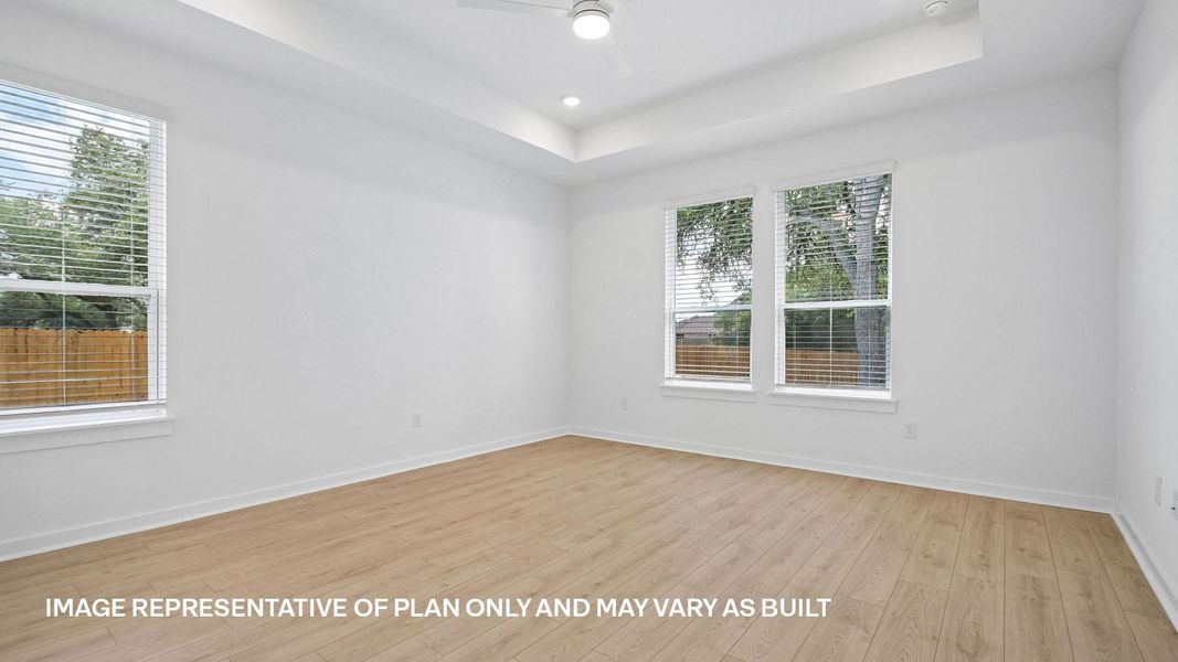 Spacious, unfurnished interior of a new home in Rosenbusch Ranch, Leander (Image 15).