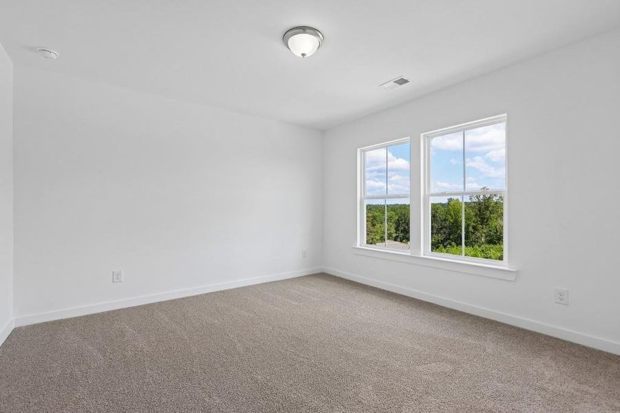Spacious, unfurnished interior of a new home in Savoy Park, Covington (Image 30).