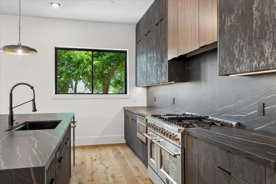 Furnished interior view inside a new home in , Bellaire (Image 6).