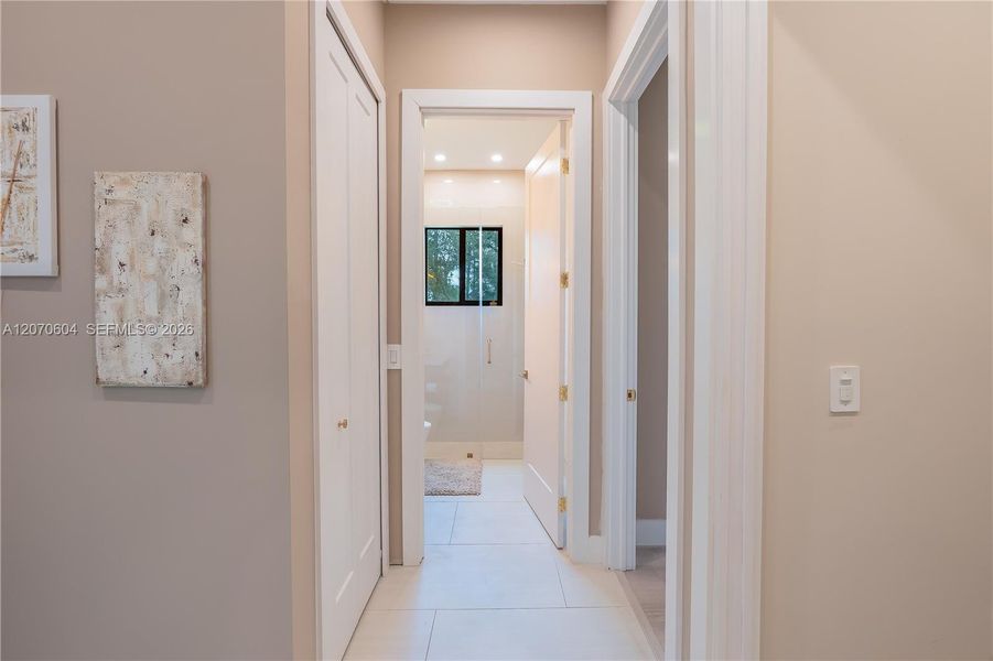 Image 47 of a home in .