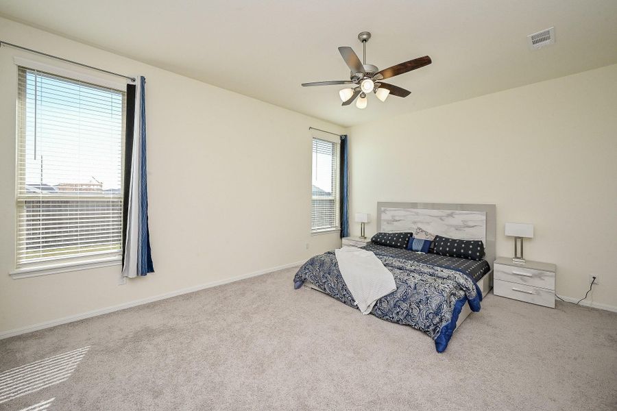 Furnished interior view inside a new home in StoneCreek Estates, Richmond (Image 37).